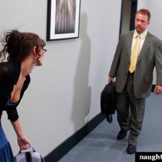 Русское порно муж отдал жену другу