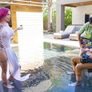 Начальница заставила лизать лесби порно