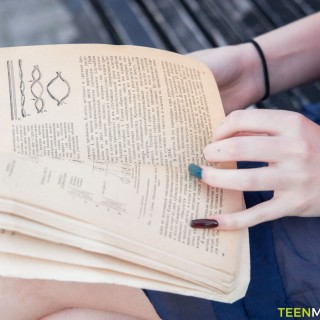 Тощую Еву (Eva Tender) мощно шпилит парень