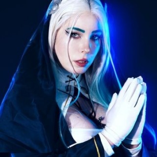 Красотка монашка поиграла с моим огромным хуем