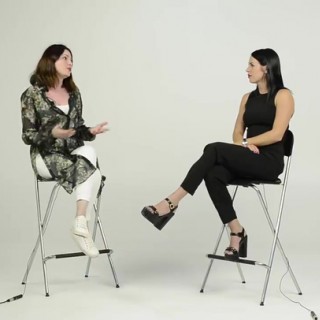 Парень дрочит на порнуху