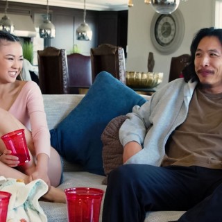 Брюнетка азиатка с жарким любовником