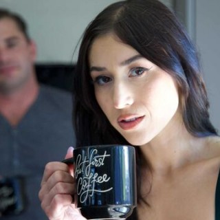 Сексуальная Алекса (Alexa Chains) на хуе