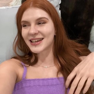 Мамаша и молодка в лесбийском сексе