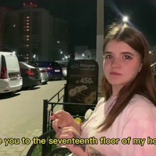 Снял молодую девку и отодрал в подъезде