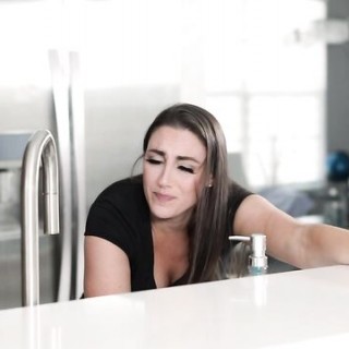 Русское порно жену ебут пока муж спит