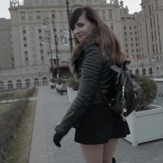 Порно с жопастой сестрой дома