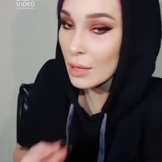 Порно видео девушки с мечами сиськами 2019