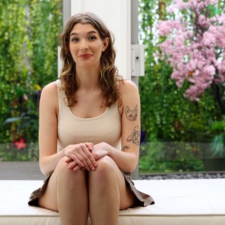 Здоровый черный конец имеет белую давалку