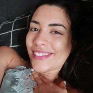 Сама ласкает свою красивую письку