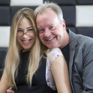 Несколько девушек раком порно